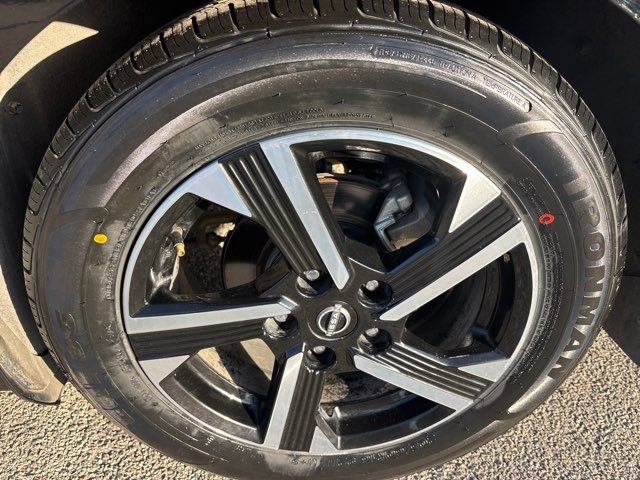 Used 2024 Nissan Sentra SV image 11