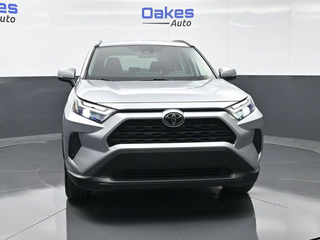 Used 2025 Toyota RAV4 XLE image 3