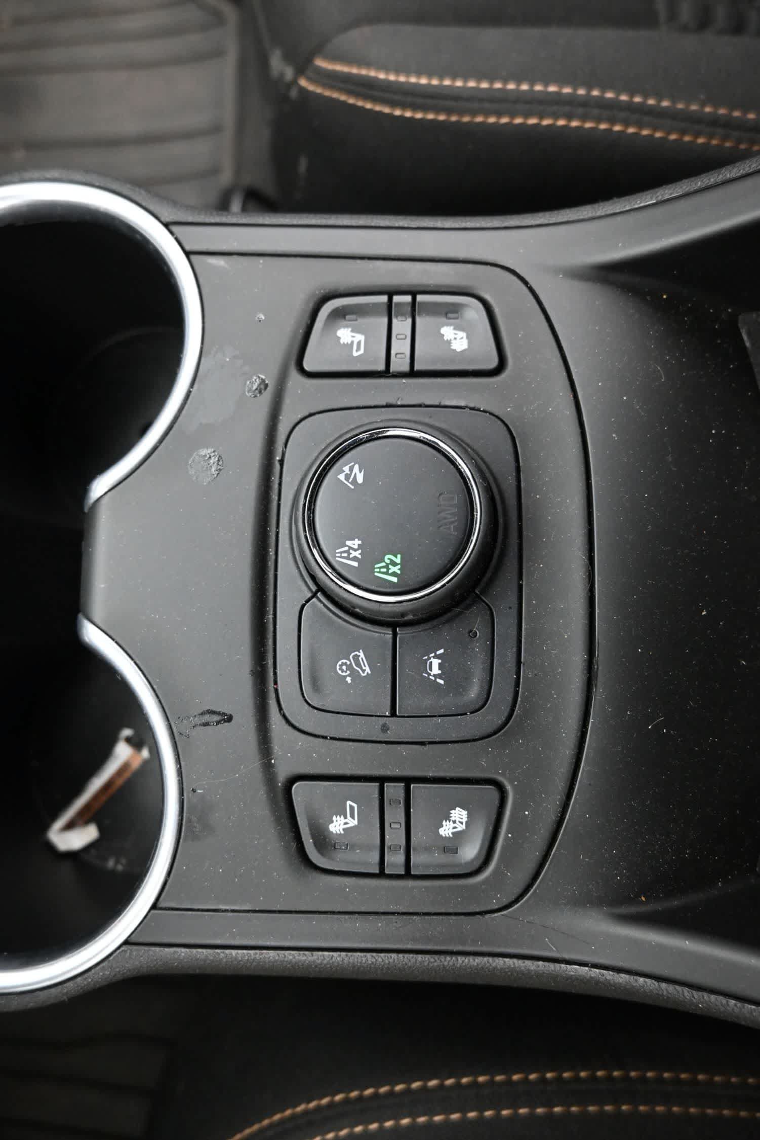 Used 2021 GMC Terrain SLE w/ Driver Convenience Package AWD/4WD image 16