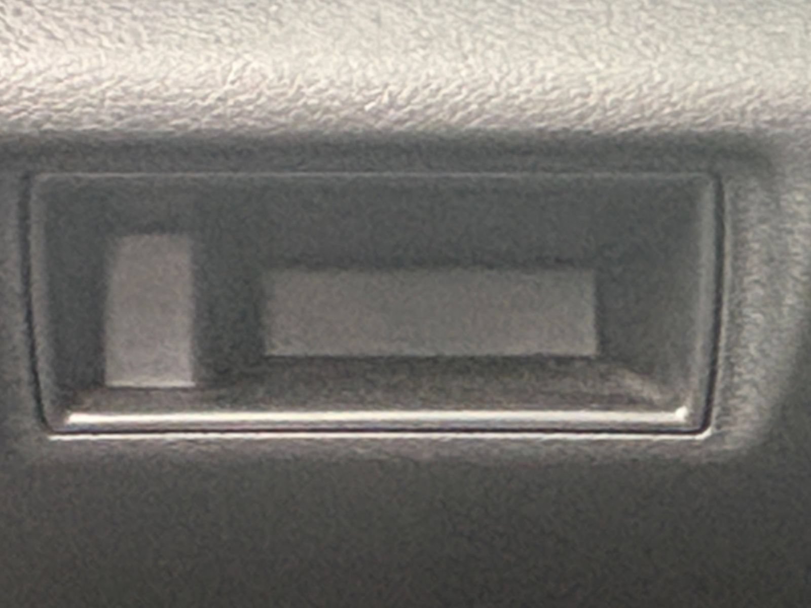 Used 2025 Nissan Versa SV FWD image 30