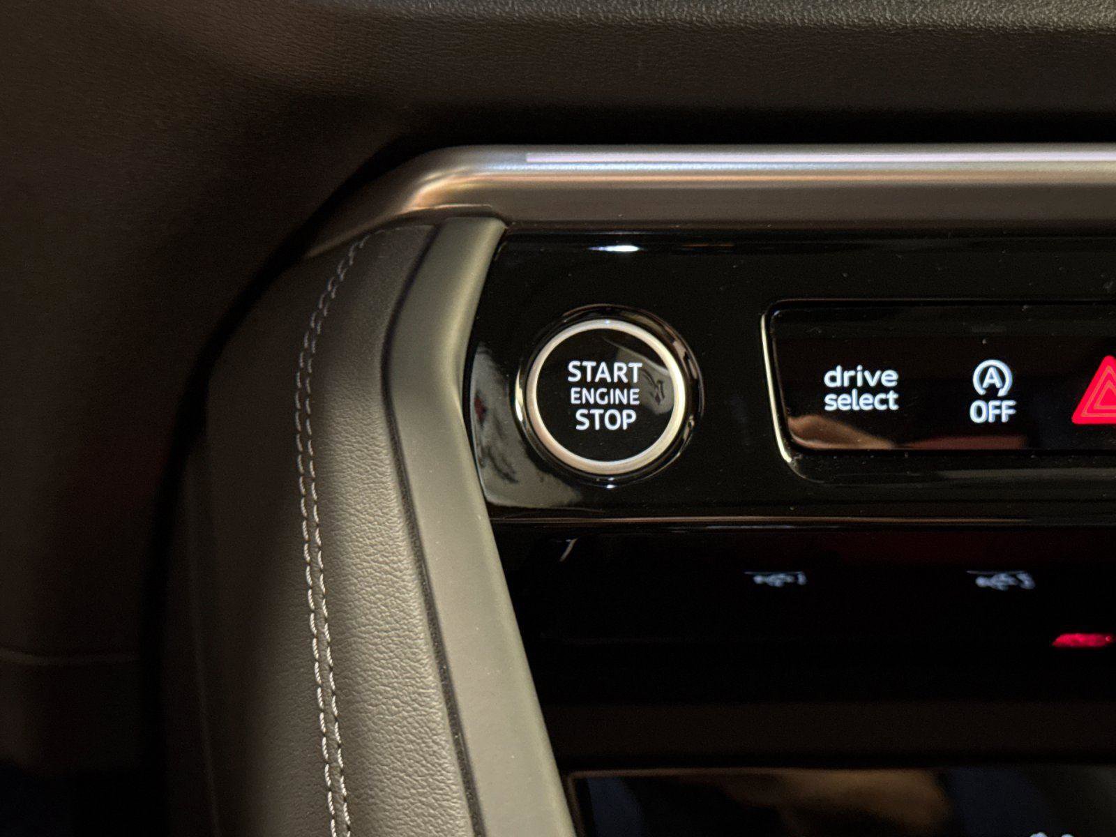 Used 2025 Audi Q5 Premium Plus w/ Premium Plus image 23