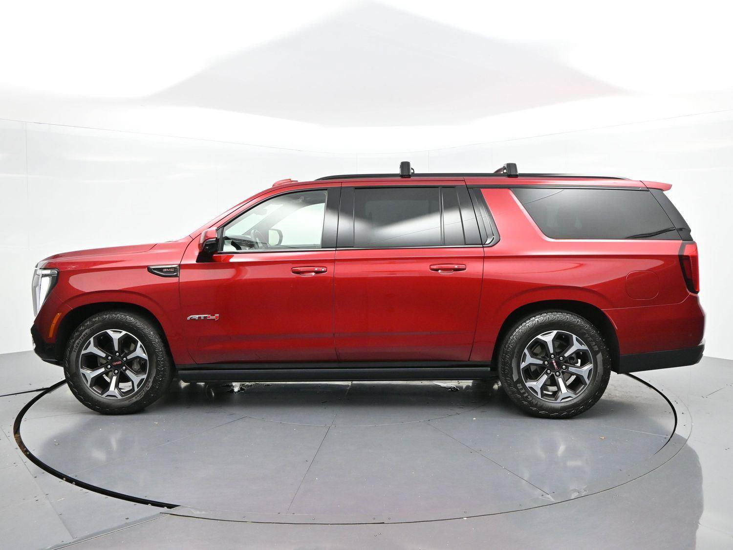 Used 2025 GMC Yukon XL AT4 Ultimate AWD/4WD image 4