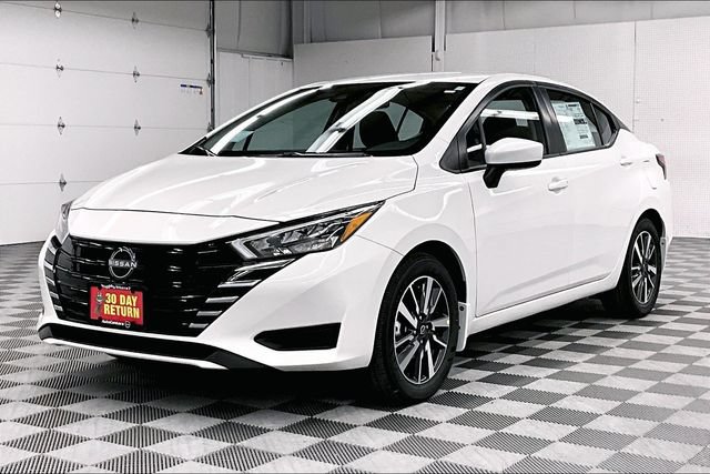 New 2025 Nissan Versa SV w/ Trunk Package FWD image 2