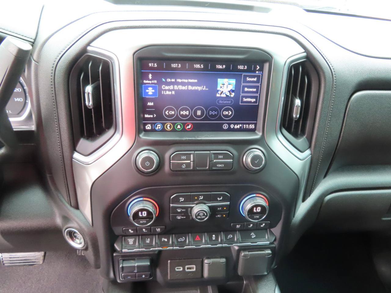 Used 2020 Chevrolet Silverado 3500 LTZ w/ LTZ Plus Package AWD/4WD image 37