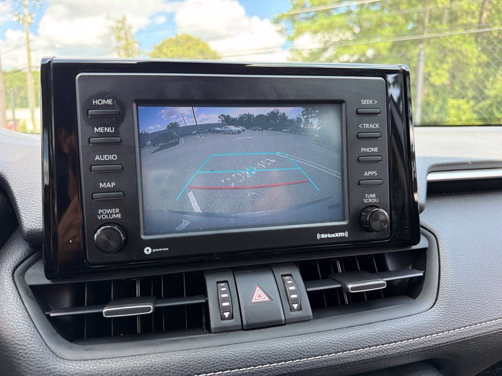 Used 2020 Toyota RAV4 XLE Premium FWD image 11