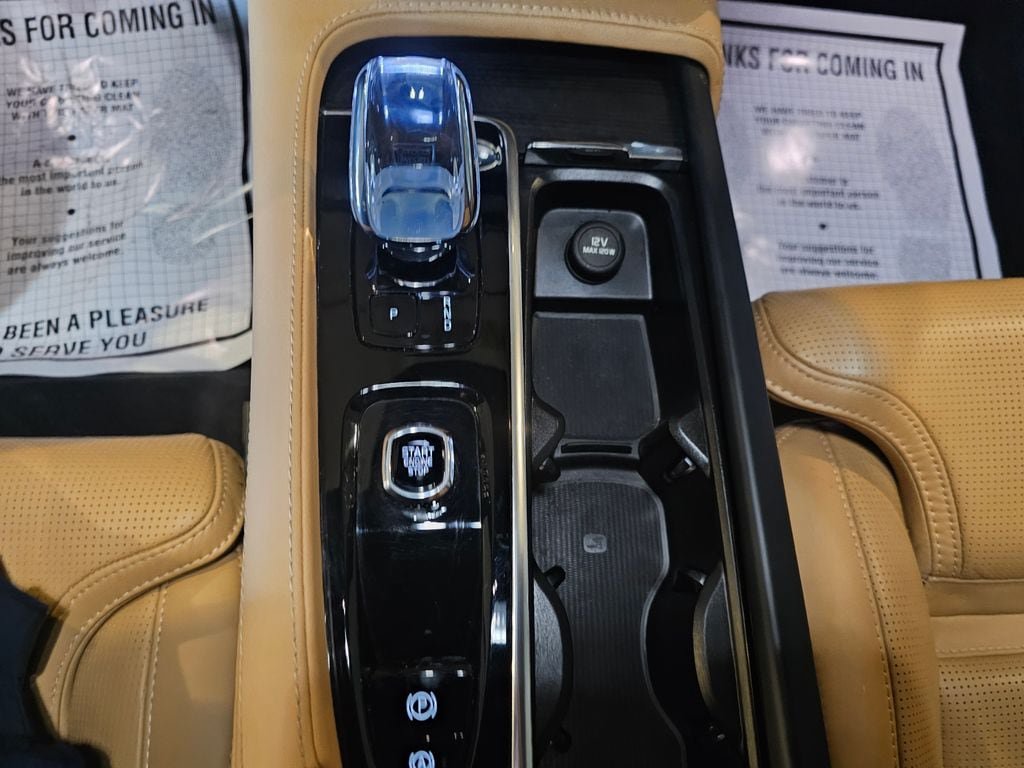 Certified 2024 Volvo XC90 B6 Ultimate AWD/4WD image 22