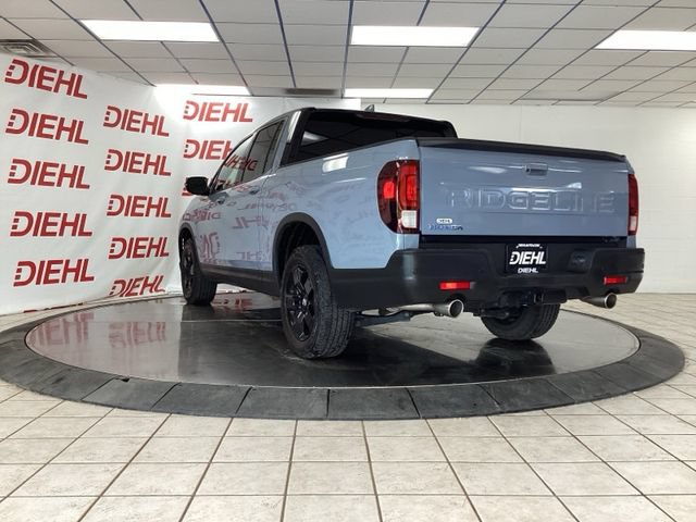 Used 2025 Honda Ridgeline Black Edition image 5