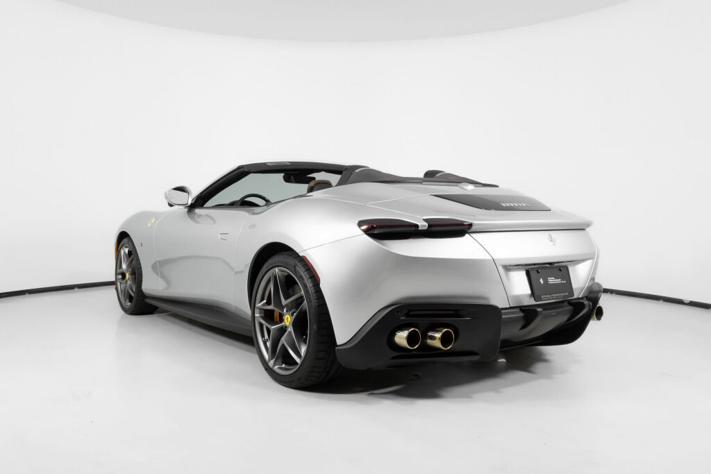 Used 2024 Ferrari Roma image 4