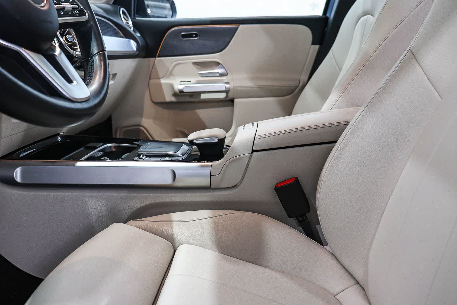 Used 2022 Mercedes-Benz GLB 250 image 18