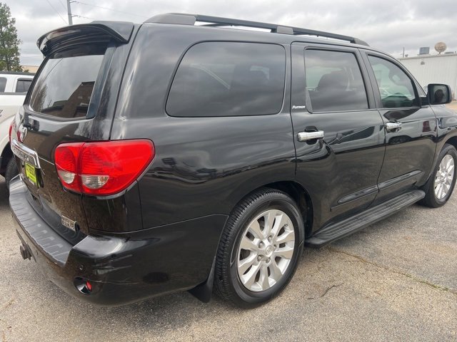 Used 2010 Toyota Sequoia Platinum image 3