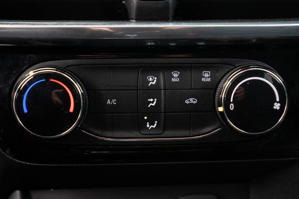 Used 2024 Buick Encore GX Sport Touring image 23