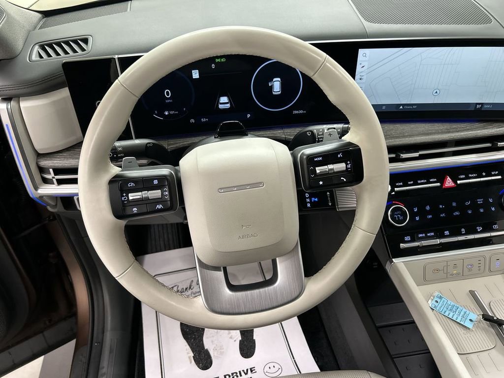 Used 2024 Hyundai Santa Fe Limited AWD/4WD image 4