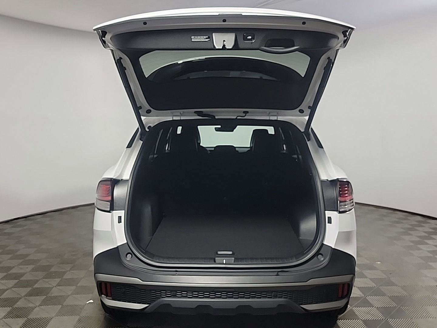 Used 2024 Kia Sportage X-Line w/ X-Line Premium Package AWD/4WD image 6