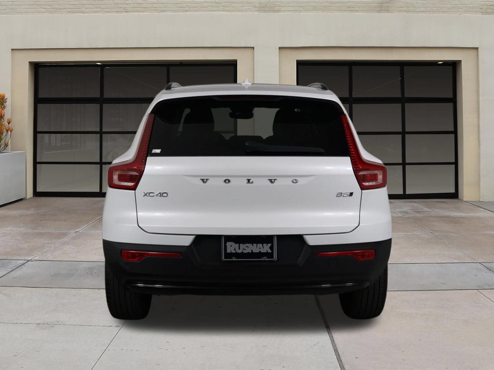 Used 2023 Volvo XC40 B5 Ultimate w/ Climate Package AWD/4WD image 5