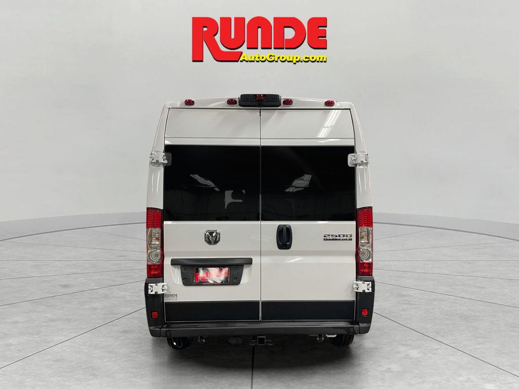 New 2025 RAM ProMaster 2500 w/ Quick Order Package 22G SLT image 4