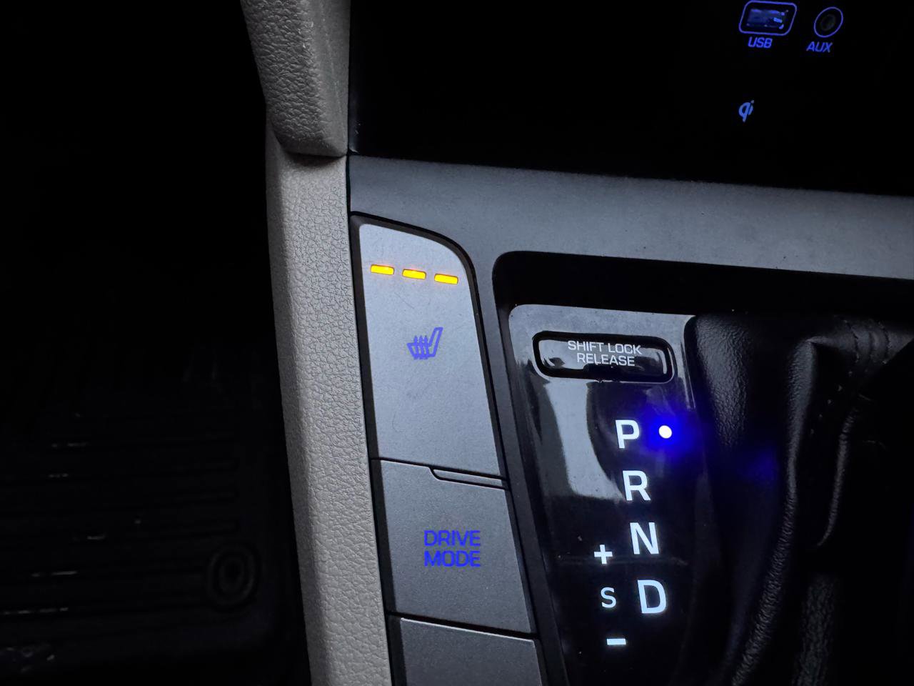 Used 2019 Hyundai Elantra Limited FWD image 12