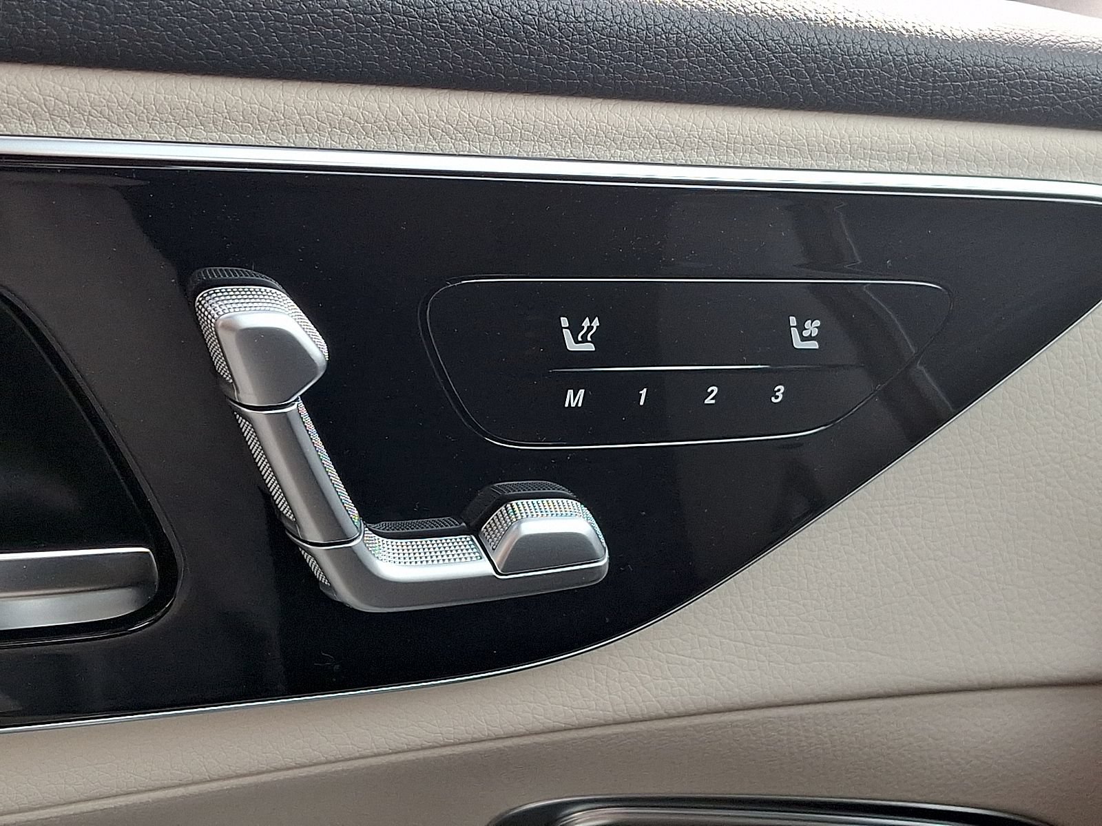 New 2026 Mercedes-Benz GLC 300 4MATIC image 17
