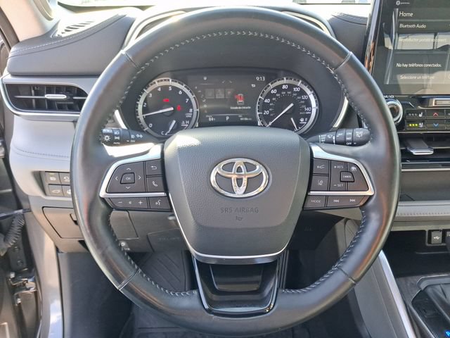 Used 2021 Toyota Highlander Limited AWD/4WD image 16