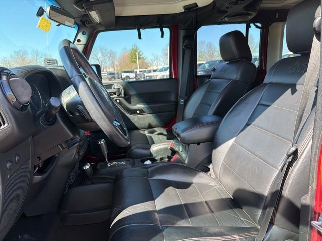 Used 2012 Jeep Wrangler Unlimited Sahara AWD/4WD image 20