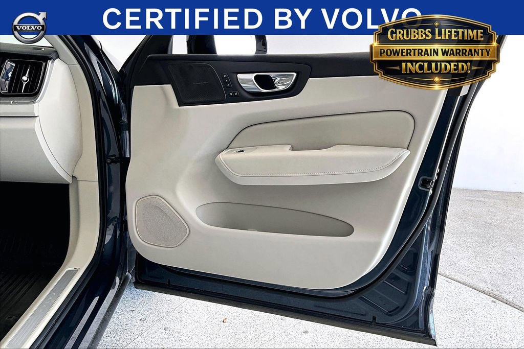 Used 2024 Volvo XC60 B5 Ultimate w/ Protection Package Premier AWD/4WD image 25