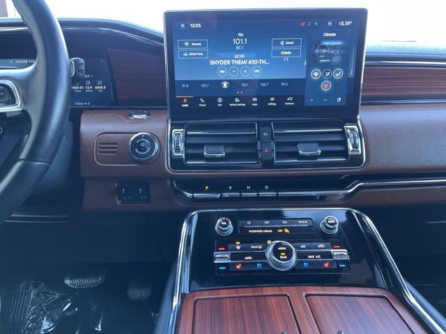 Used 2024 Lincoln Navigator L Reserve image 32