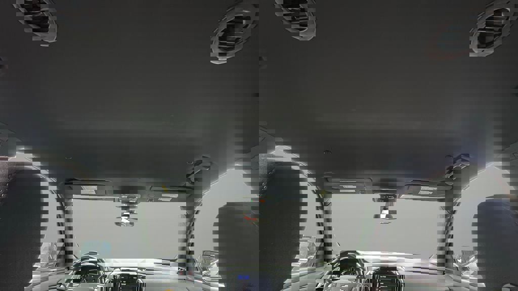 Used 2022 Chevrolet Traverse LT image 19