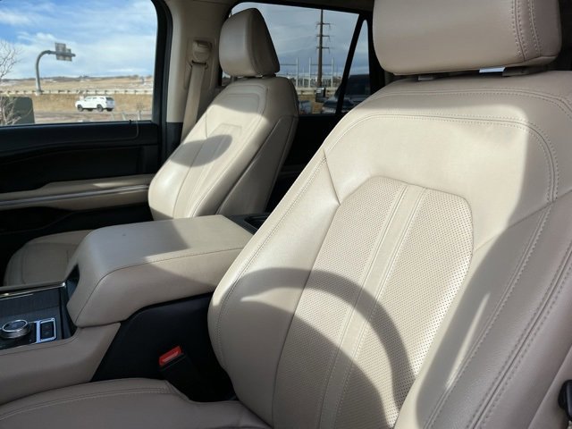 Used 2024 Ford Expedition Limited image 11