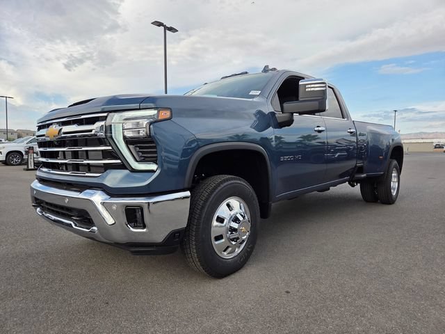 New 2026 Chevrolet Silverado 3500 LTZ w/ LTZ Convenience Package AWD/4WD image 2