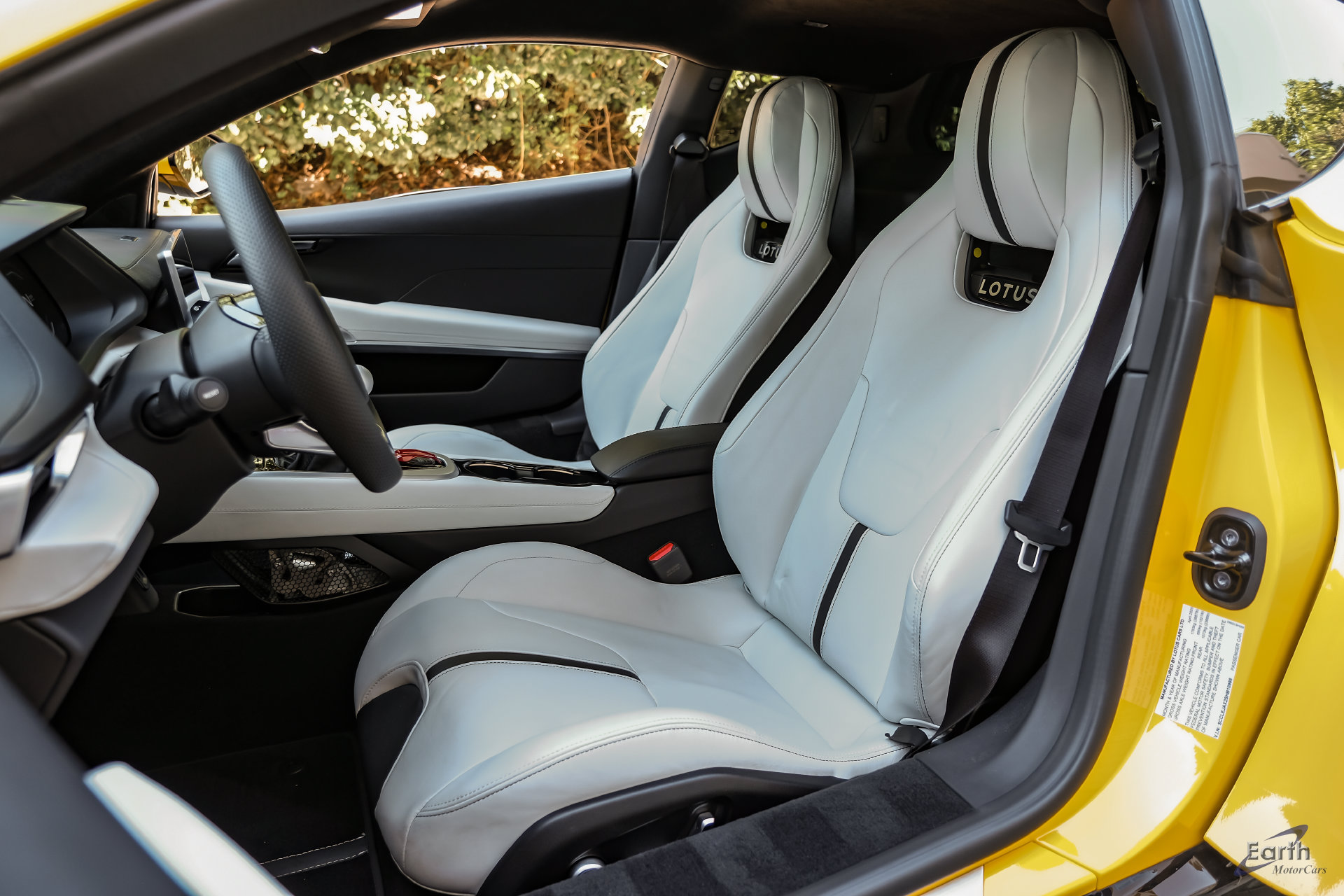 Used 2025 Lotus Emira RWD image 47