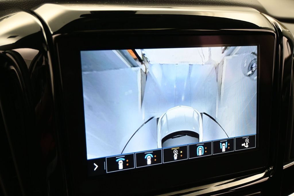 Used 2021 Chevrolet Traverse Premier w/ Redline Edition FWD image 24
