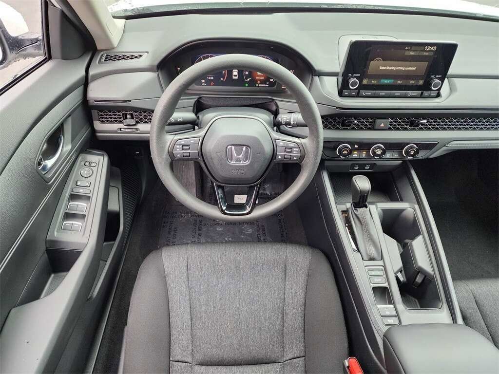 Certified 2023 Honda Accord LX image 18