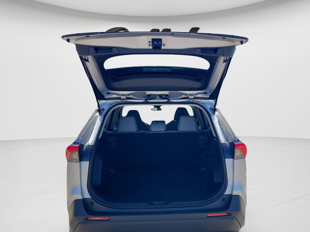 Certified 2025 Toyota RAV4 LE FWD image 30