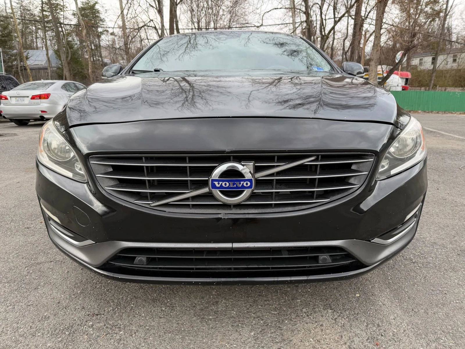 Used 2017 Volvo S60 T5 Inscription image 2