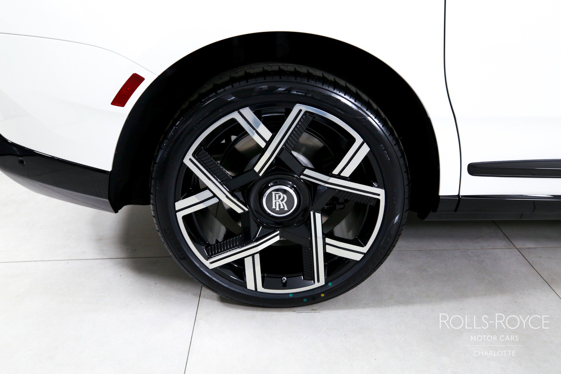 New 2026 Rolls-Royce Cullinan image 40