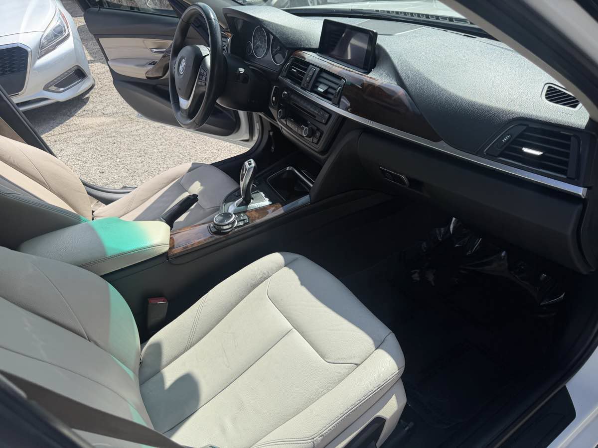 Used 2015 BMW 328i Sedan RWD image 17