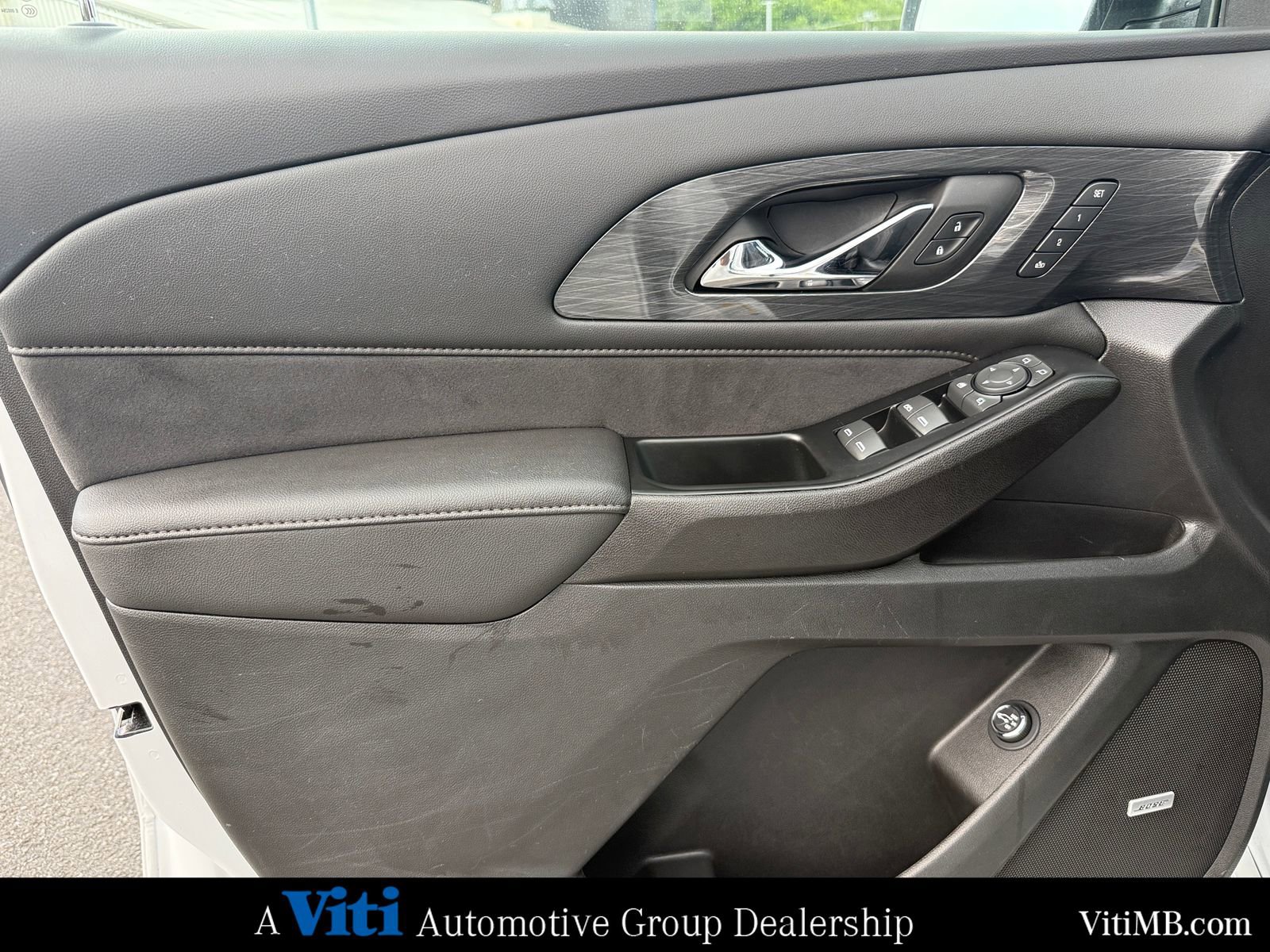 Used 2023 Chevrolet Traverse High Country image 16