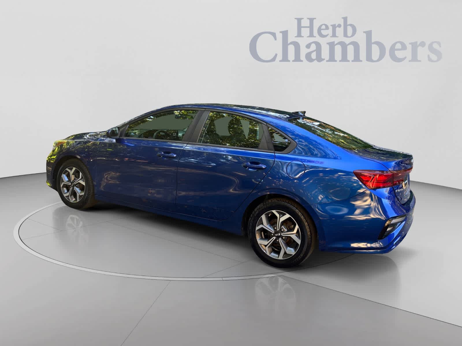 Used 2019 Kia Forte LXS FWD image 3
