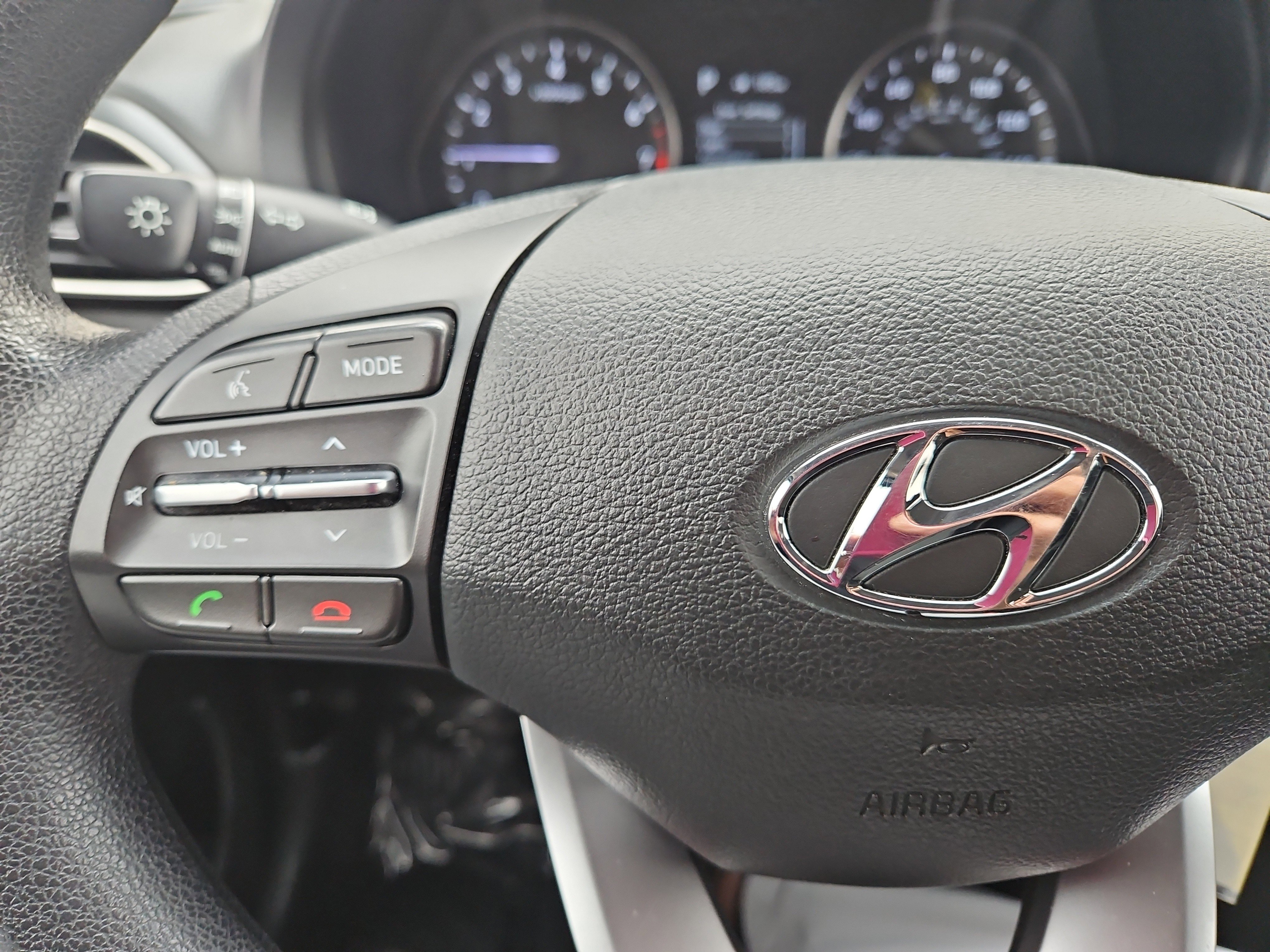 Used 2019 Hyundai Elantra GT image 16