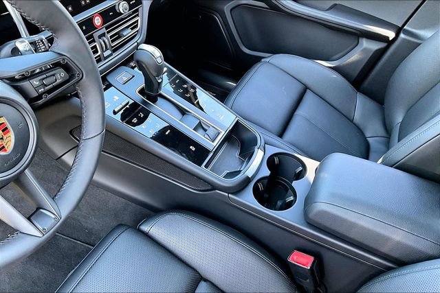 Used 2026 Porsche Macan AWD/4WD image 18