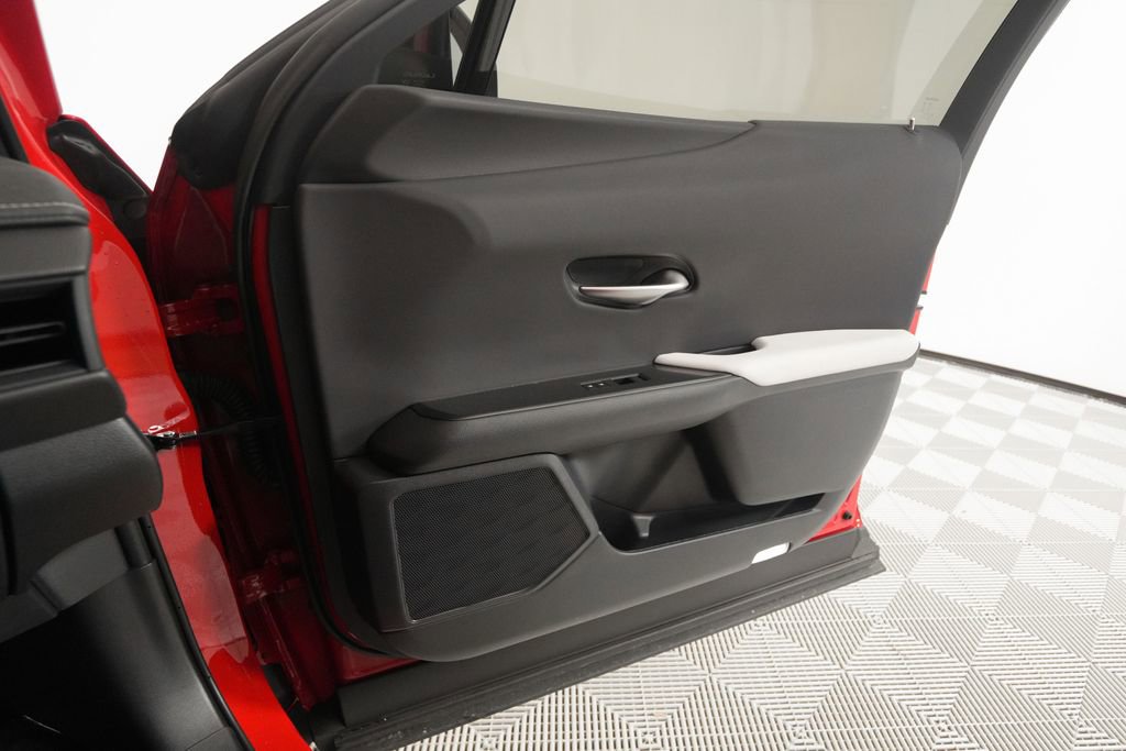 Certified 2025 Lexus UX 300h FWD w/ Accessory Package (Z1) image 21