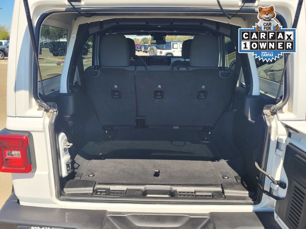 Used 2024 Jeep Wrangler Unlimited Sahara AWD/4WD image 10