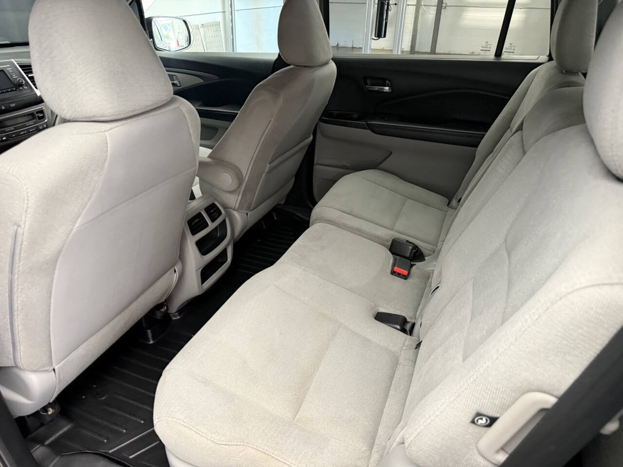 Used 2017 Honda Pilot LX image 19