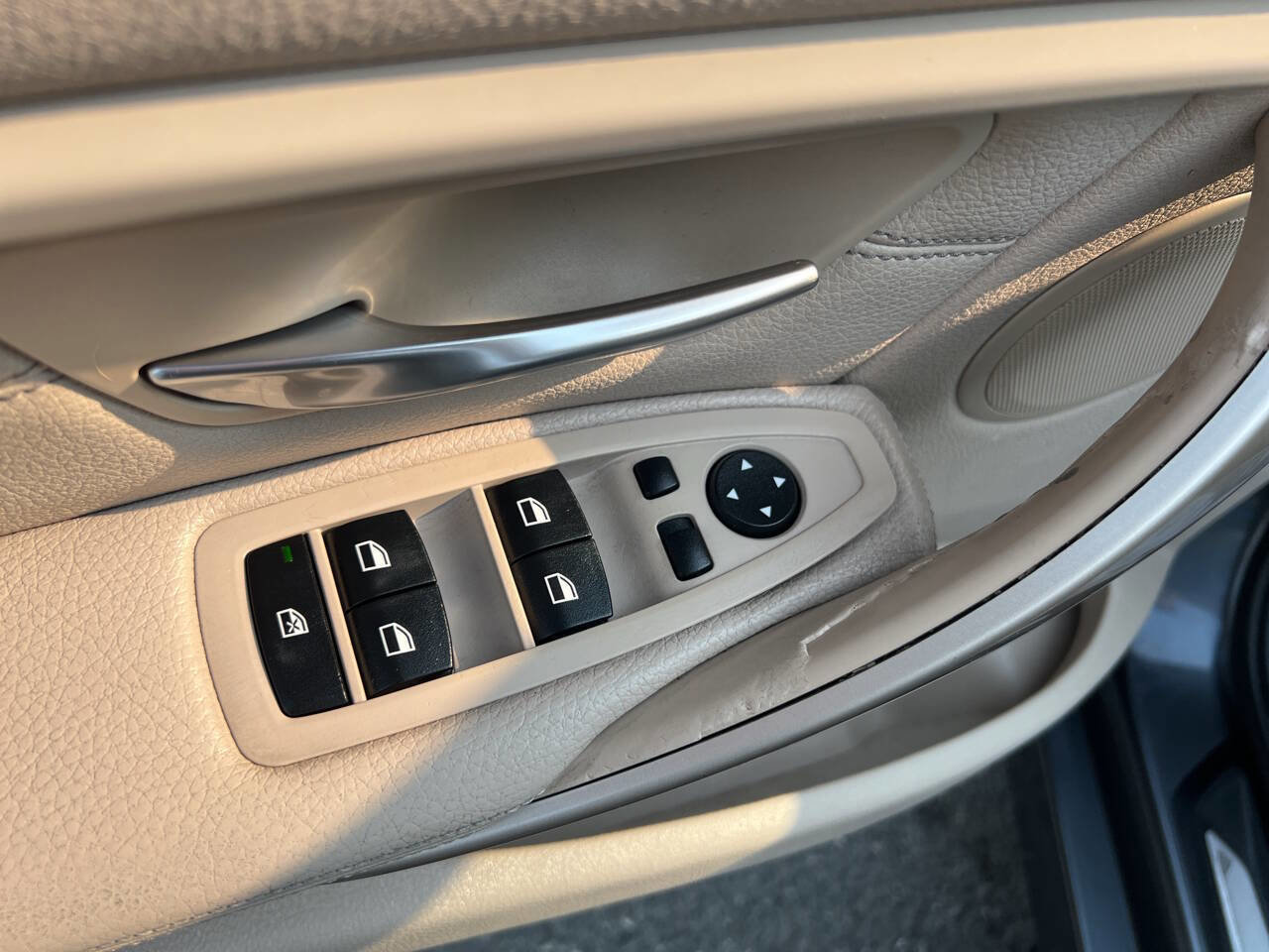 Used 2012 BMW 328i Sedan w/ Premium Pkg image 28