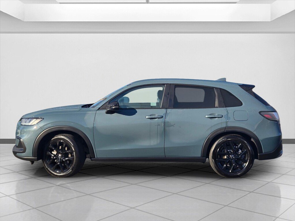 Certified 2025 Honda HR-V Sport image 8