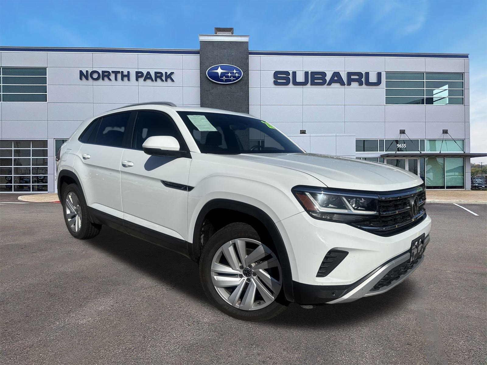 Used 2020 Volkswagen Atlas Cross Sport SE w/ Panoramic Sunroof Package