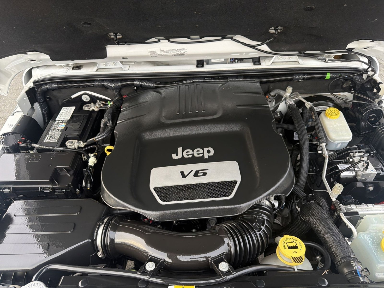 Used 2017 Jeep Wrangler Unlimited Sahara w/ Dual Top Group image 25