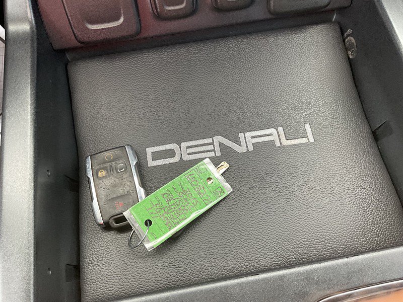 Used 2015 GMC Sierra 1500 Denali AWD/4WD image 25