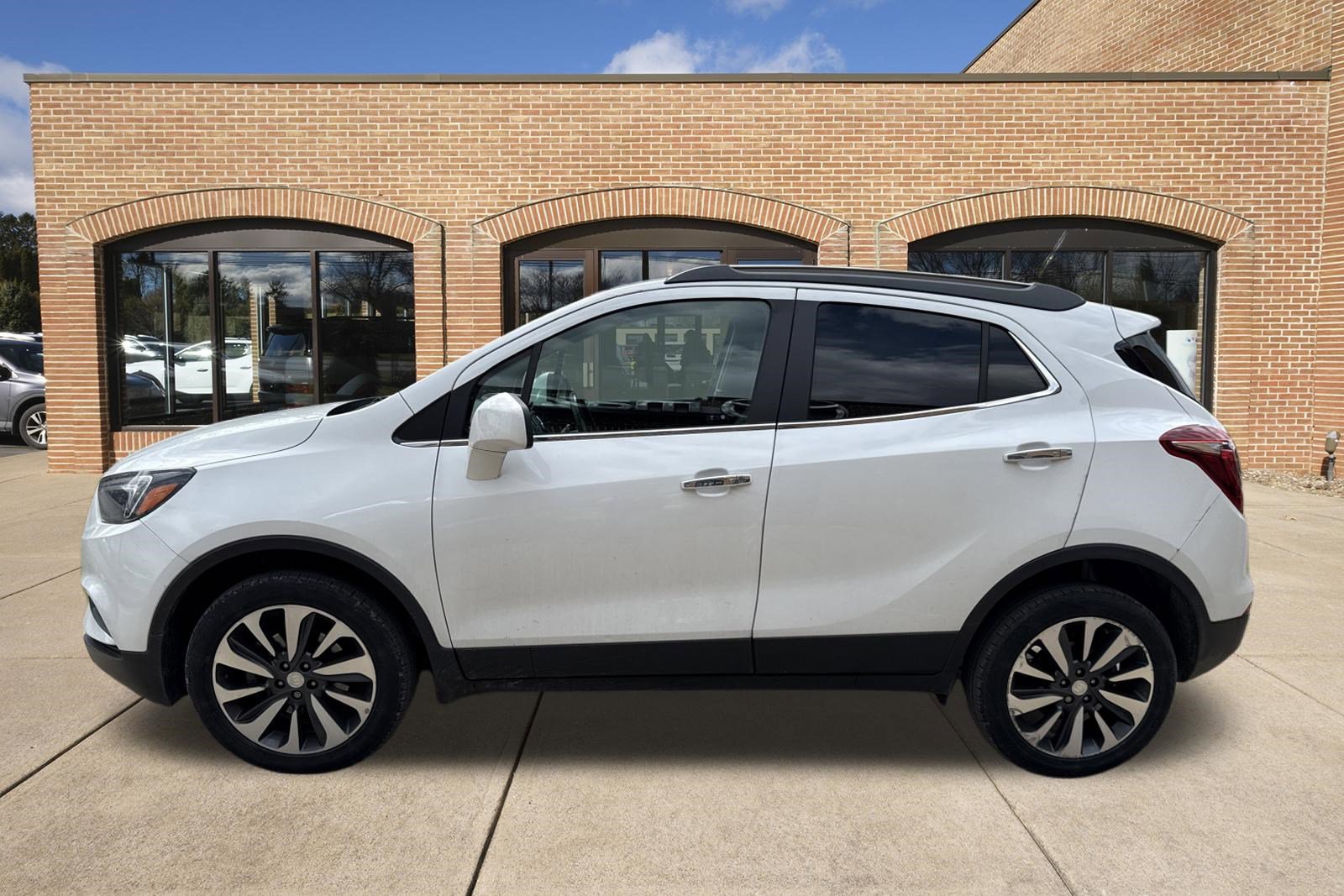 Used 2021 Buick Encore Preferred AWD/4WD image 6