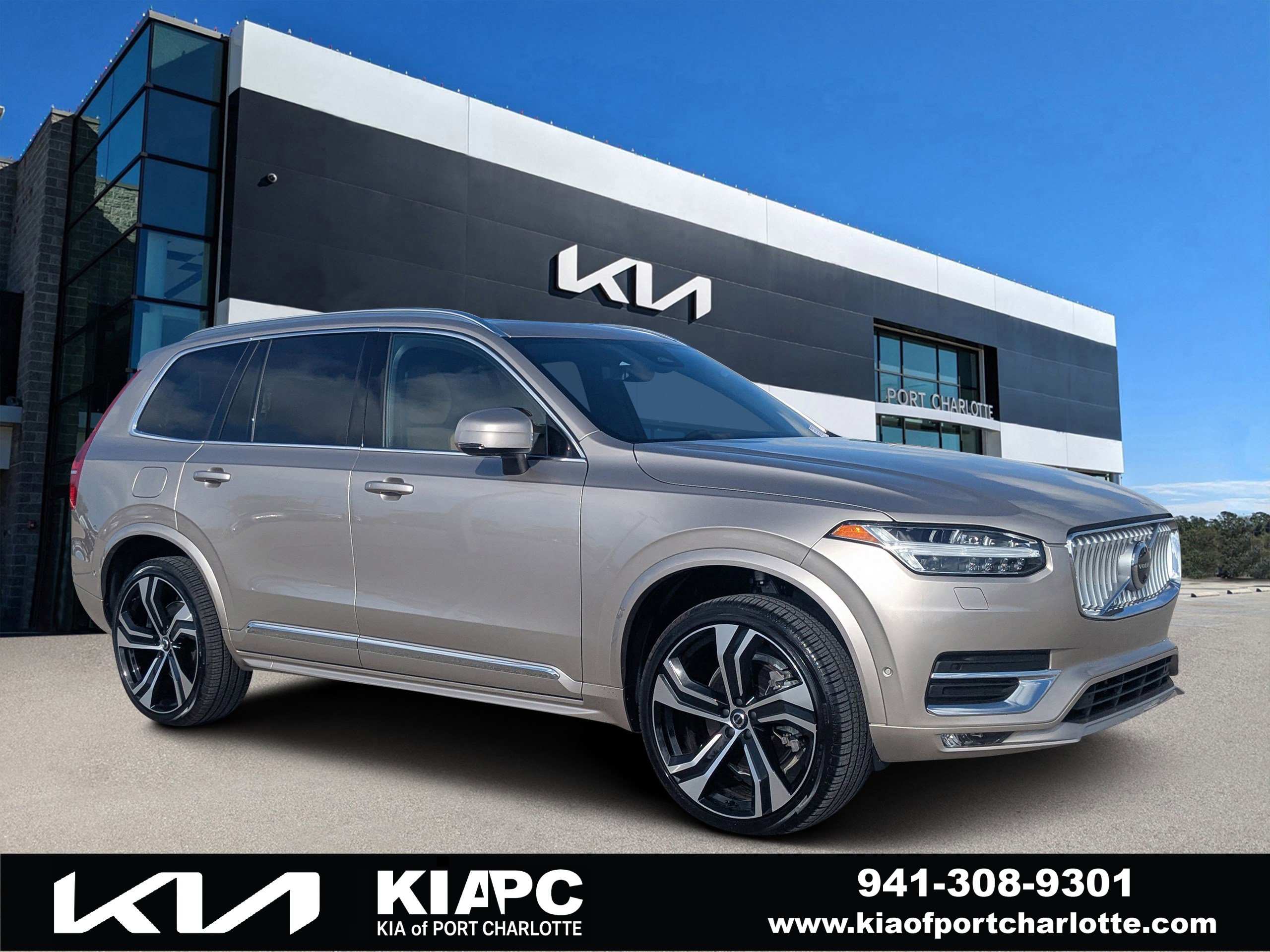 Used 2025 Volvo XC90 B6 Ultra w/ Protection Package Premier AWD/4WD image 1