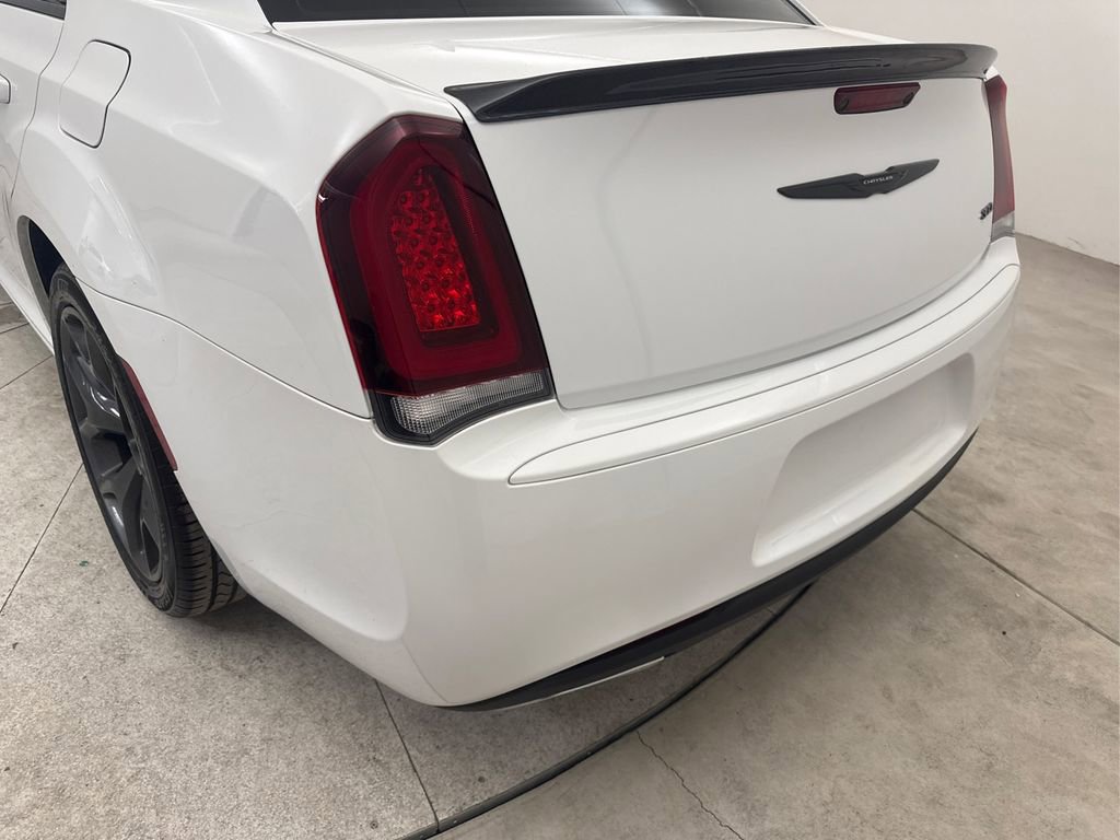 Used 2023 Chrysler 300 Touring w/ Sport Appearance Package RWD image 20